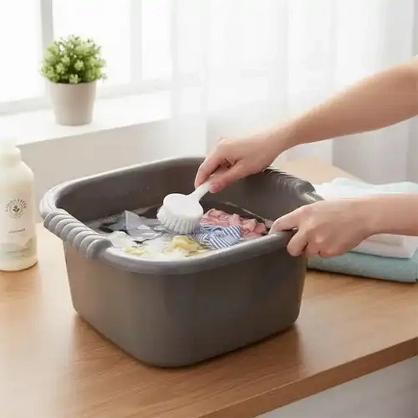 Image of Pulizia Square Plastic Basin 7L (Colour May Vary)
