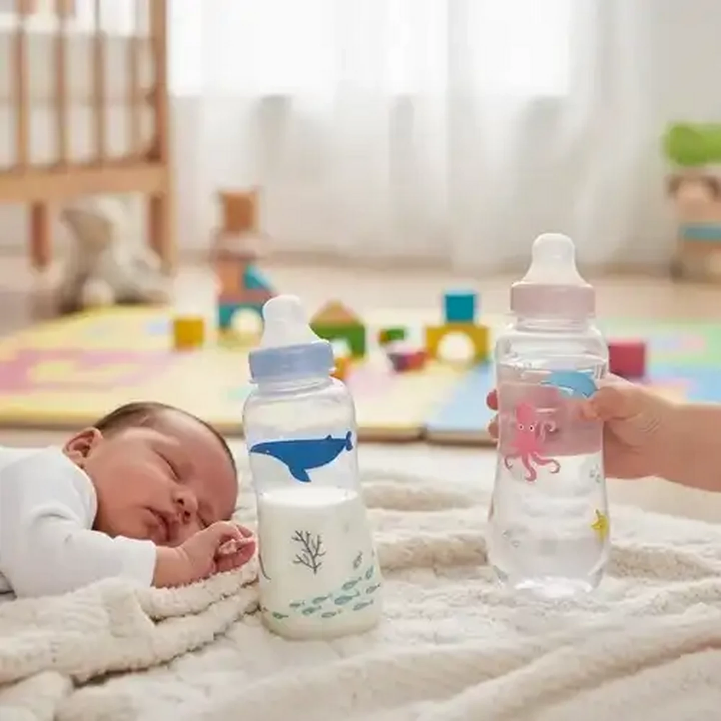 Image of Jolly Tots Basic Baby Bottle 0 Months + 250ml (Design May Vary)