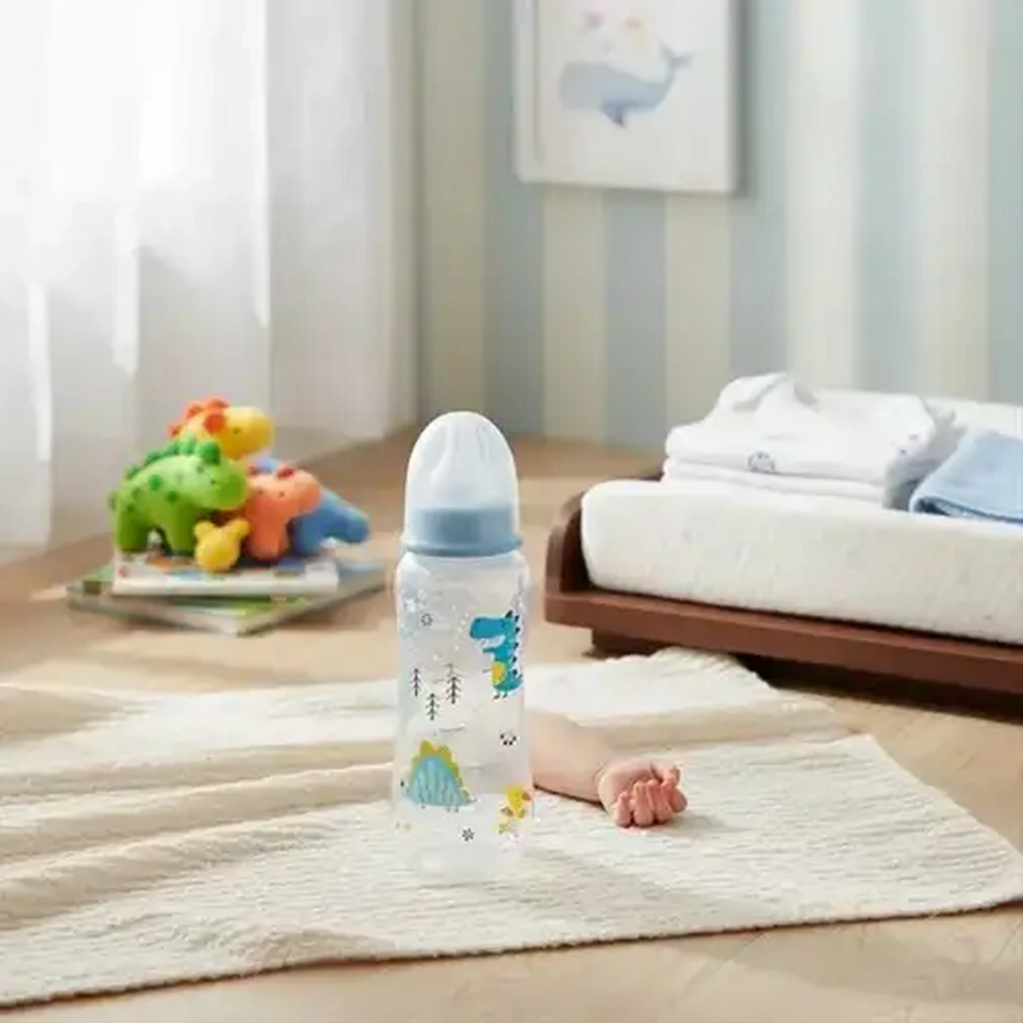 Image of Jolly Tots Basic Bottles 3 Months + 250ml 2-Pack (Design May Vary)