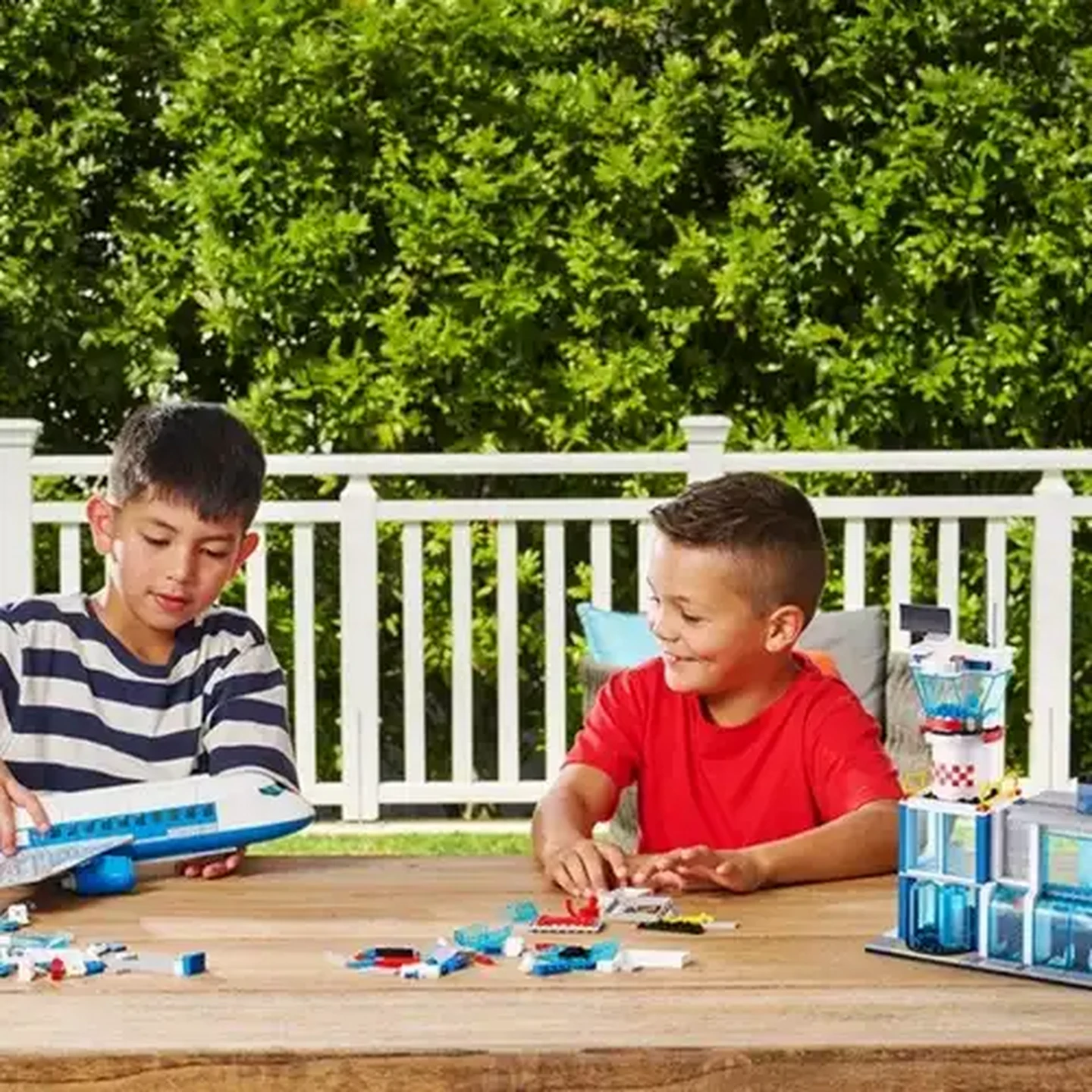 Image of ZURU Toys Max Adventure Airport Playset 793 pieces
