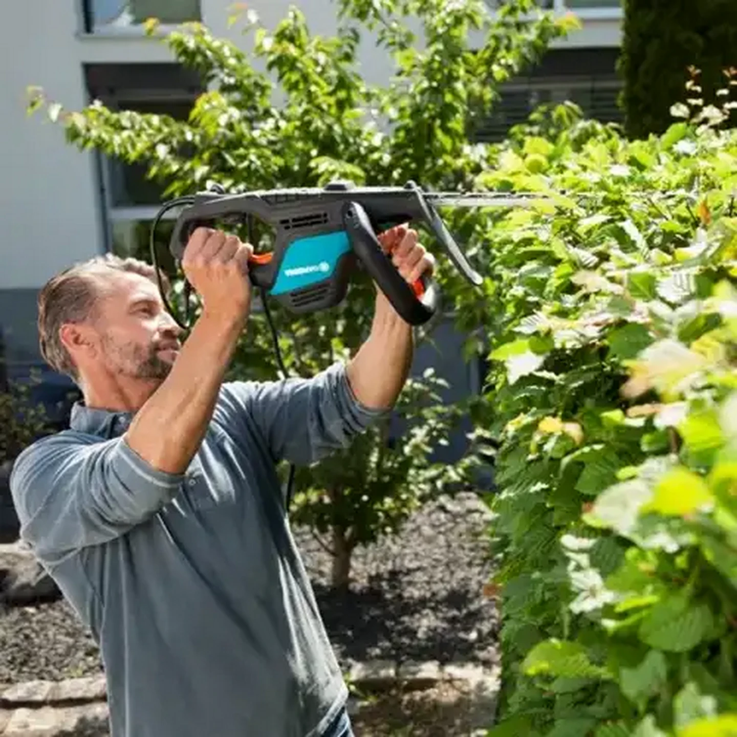 Image of Gardena TurboTrimmer ComfortCut Electric Hedge Trimmer 550/28