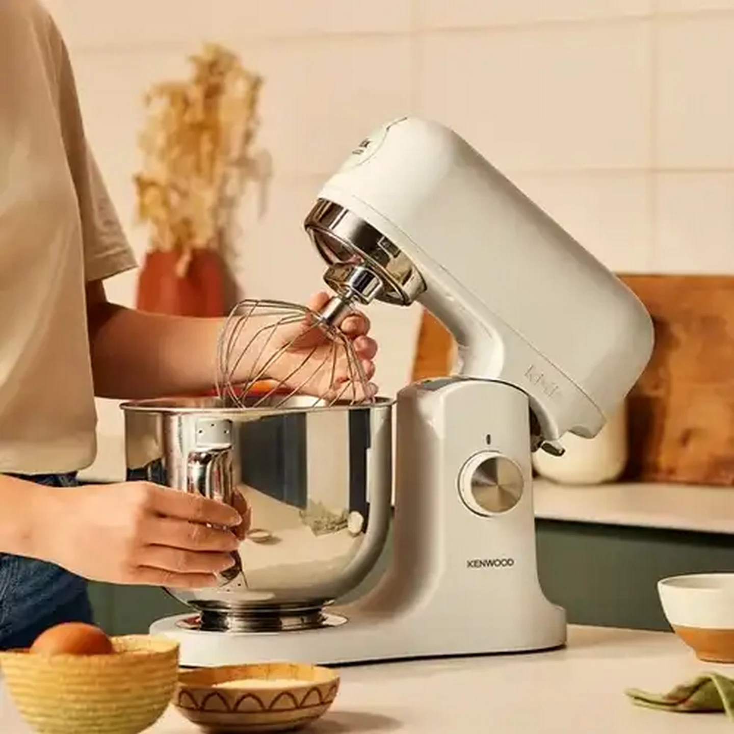 Checkers Sixty60 | Kenwood Appliances kMix Peaceful White Stand