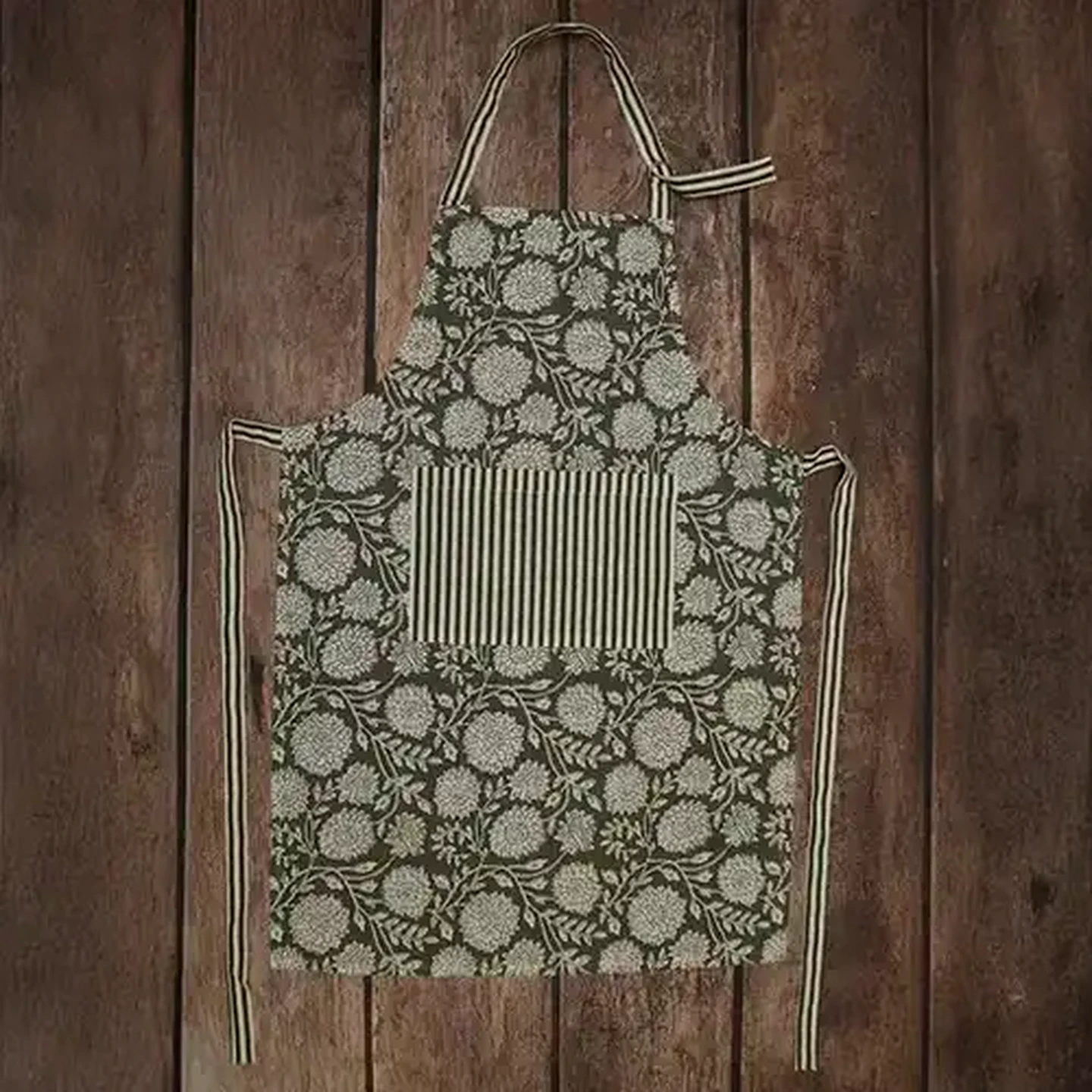 Image of Essentials Sage Malvern Apron 60 x 90cm