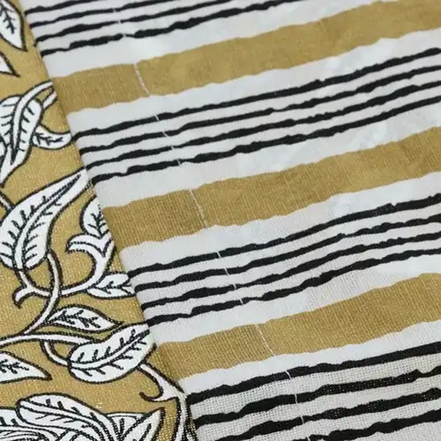Image of Essentials Mustard Mayfair Apron 60 x 90cm