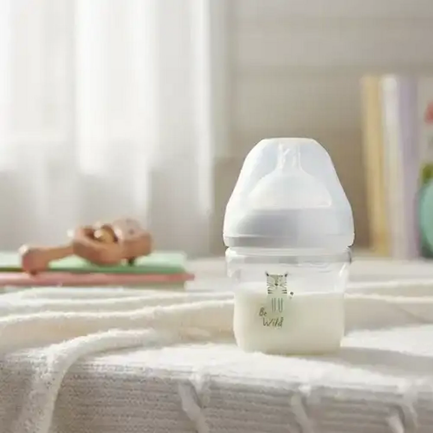 Image of Jolly Tots Comfort Latch Bottle 125ml (Design May Vary)