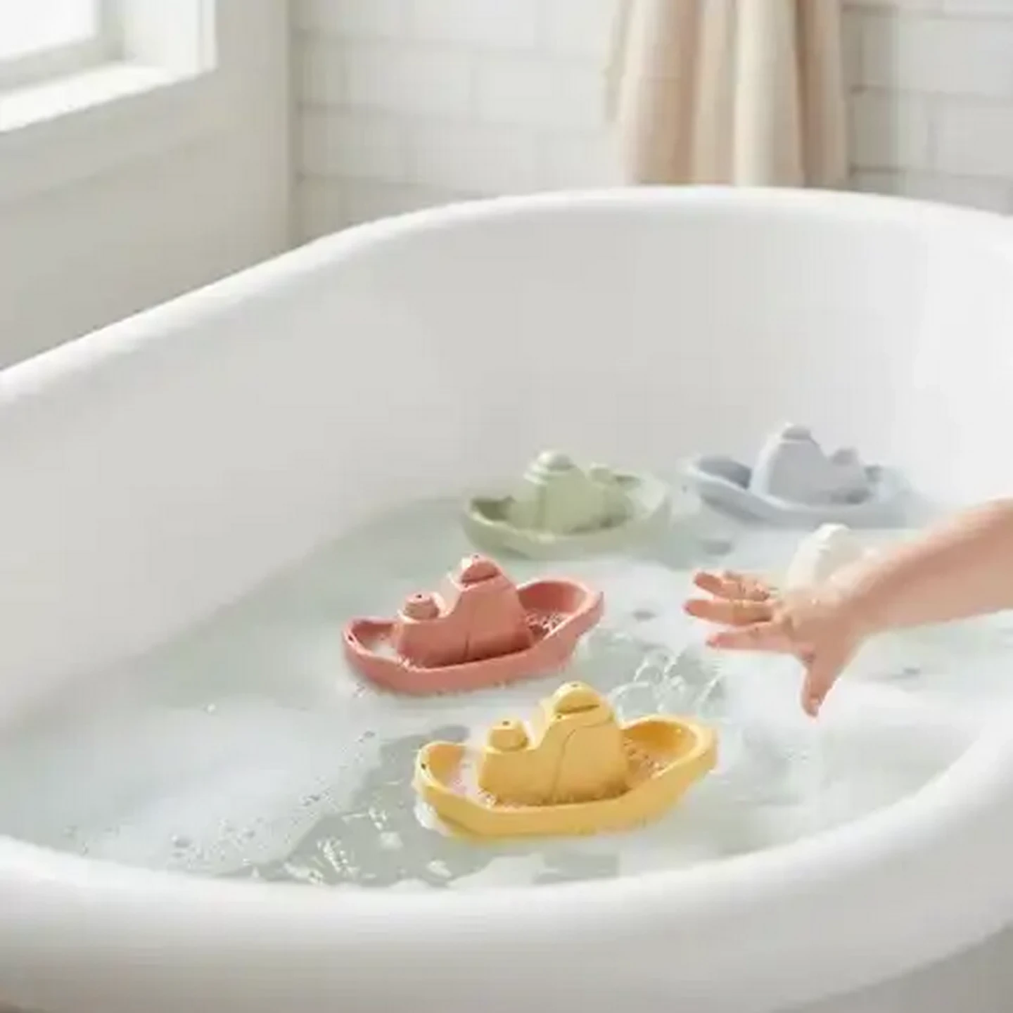 Image of Jolly Tots Bath Boats 3 Months + 5-Pack