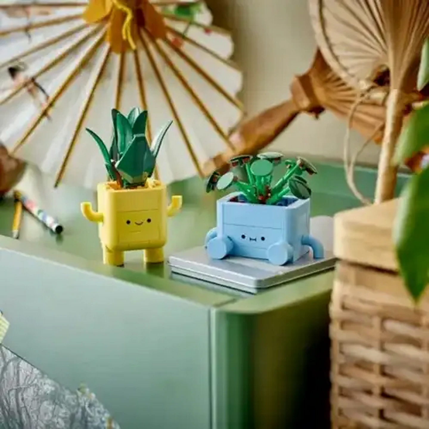 ゲトモ Checkers Sixty60 | LEGO® Botanicals Happy Plants (10349)