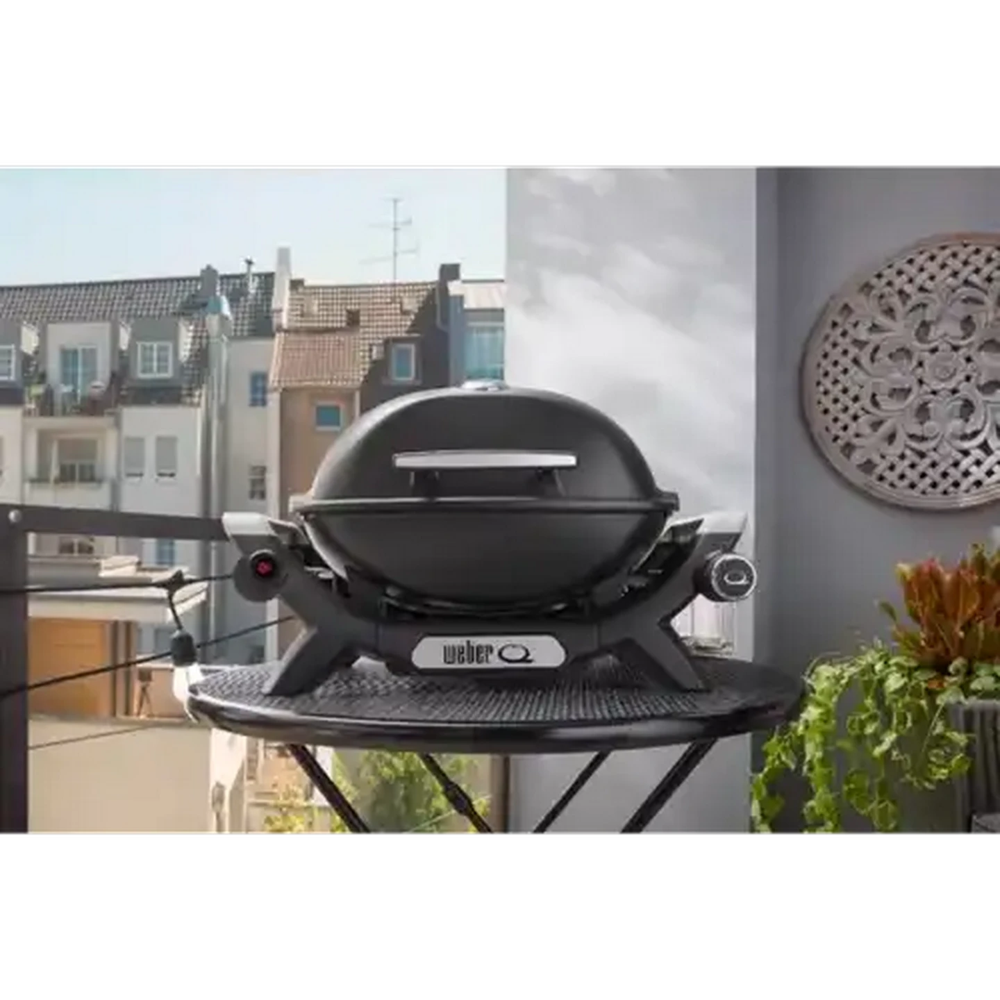 Image of Weber Q1100 Black Portable Gas Grill