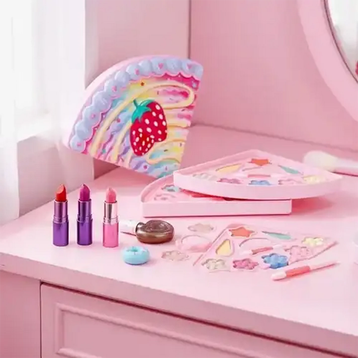 Image of HTIC Candy Pop Creative Cream Cake Make Up Set (Design May Vary)