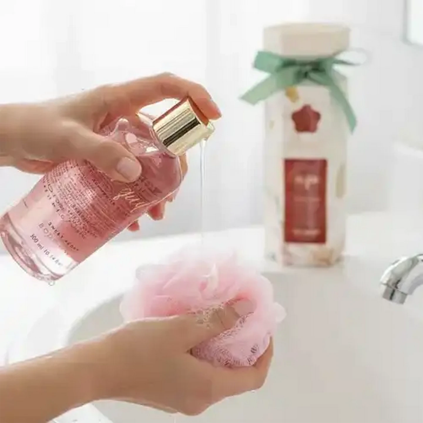 WC パッククリーム 250ml 2箱セット 新品未開封 正規品 ロット番号付 Checkers Sixty60 | Bathing Rituals Luxury Flower Cracker Gift Set