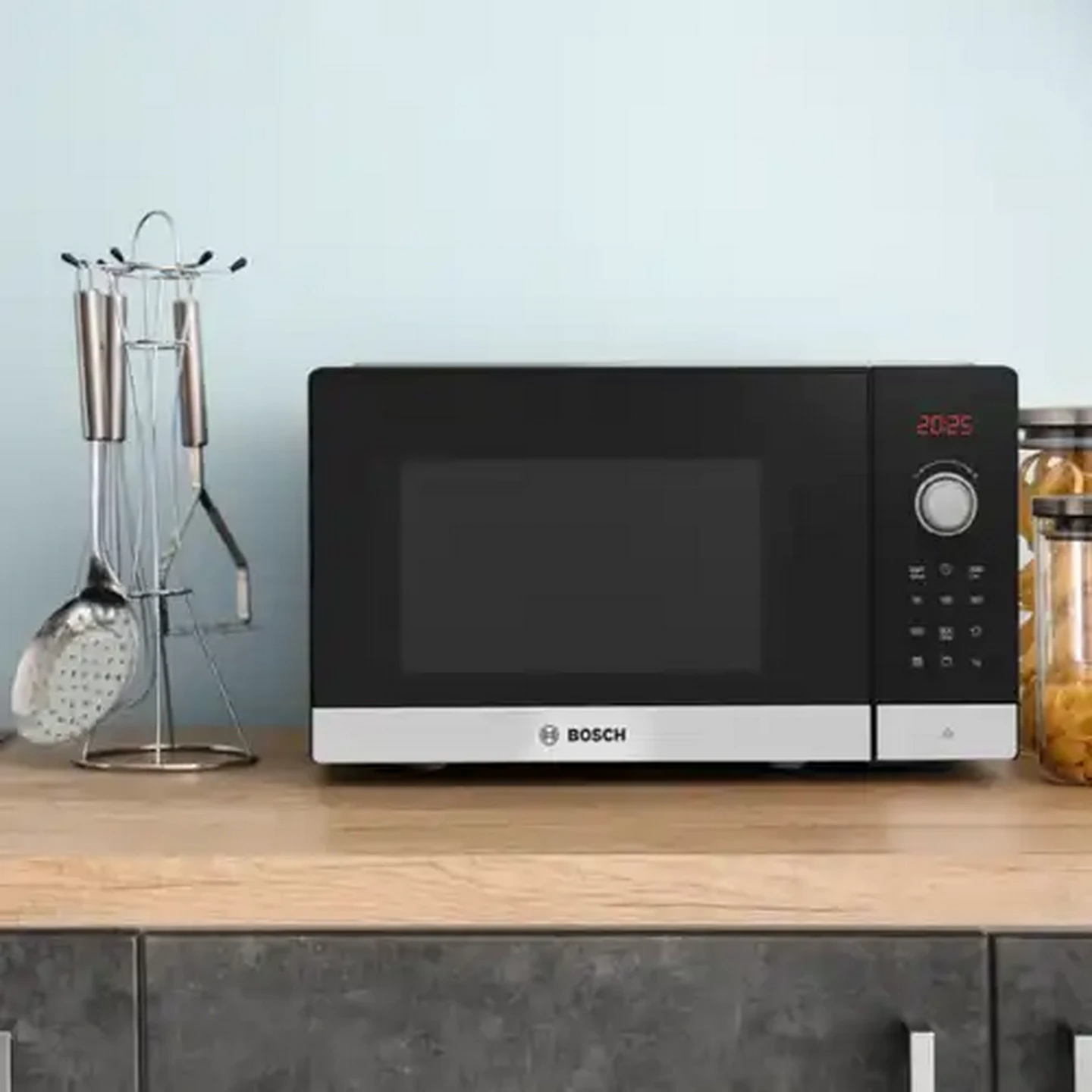 Image of Bosch Series 2 Black Stainless Steel Microwave with Grill 25L (FEL053MS2)