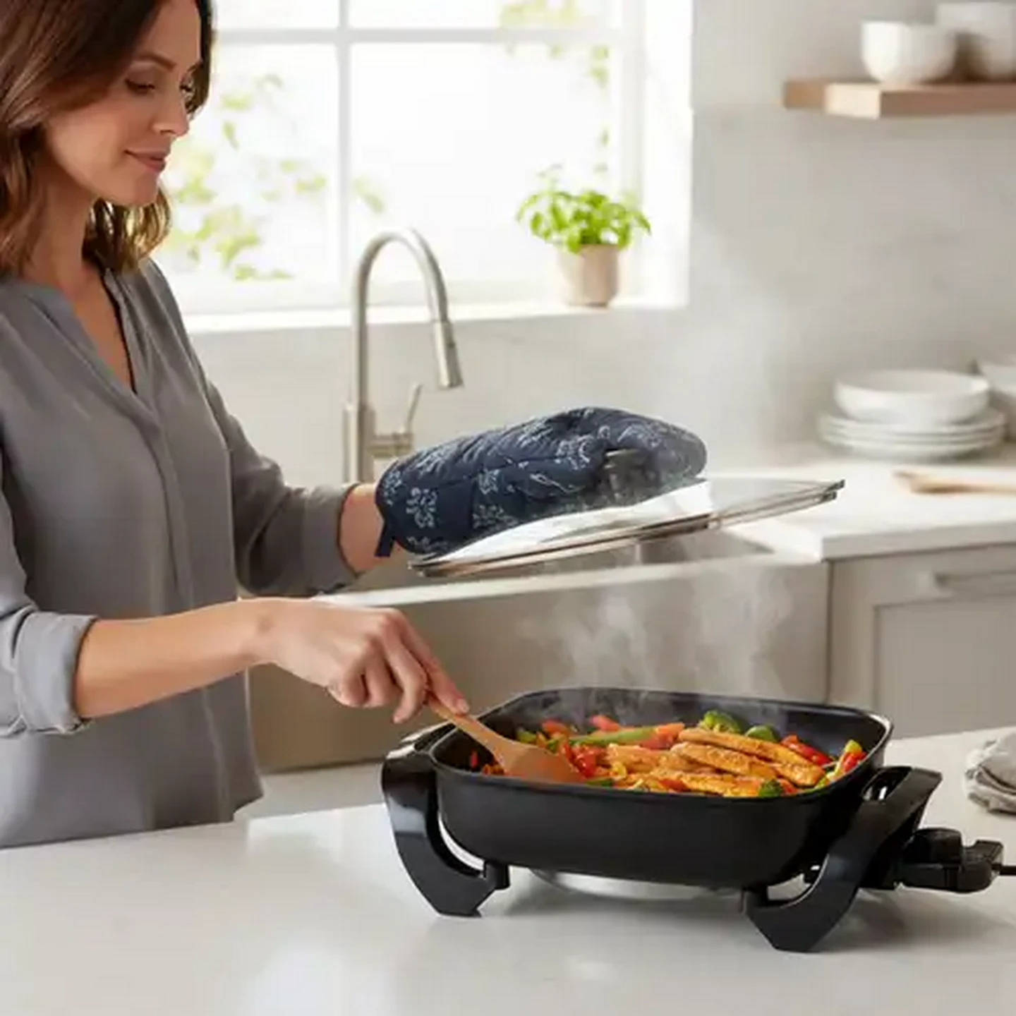 Image of Platinum Electric Frying Pan with Glass Lid