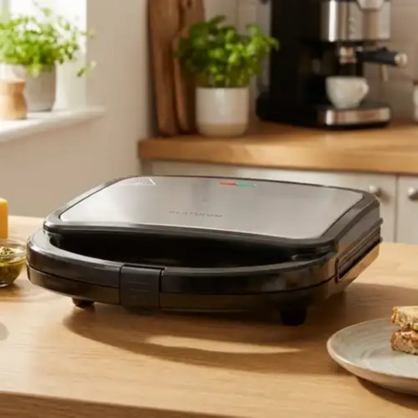Image of Platinum 2-Slice Sandwich Maker 750W