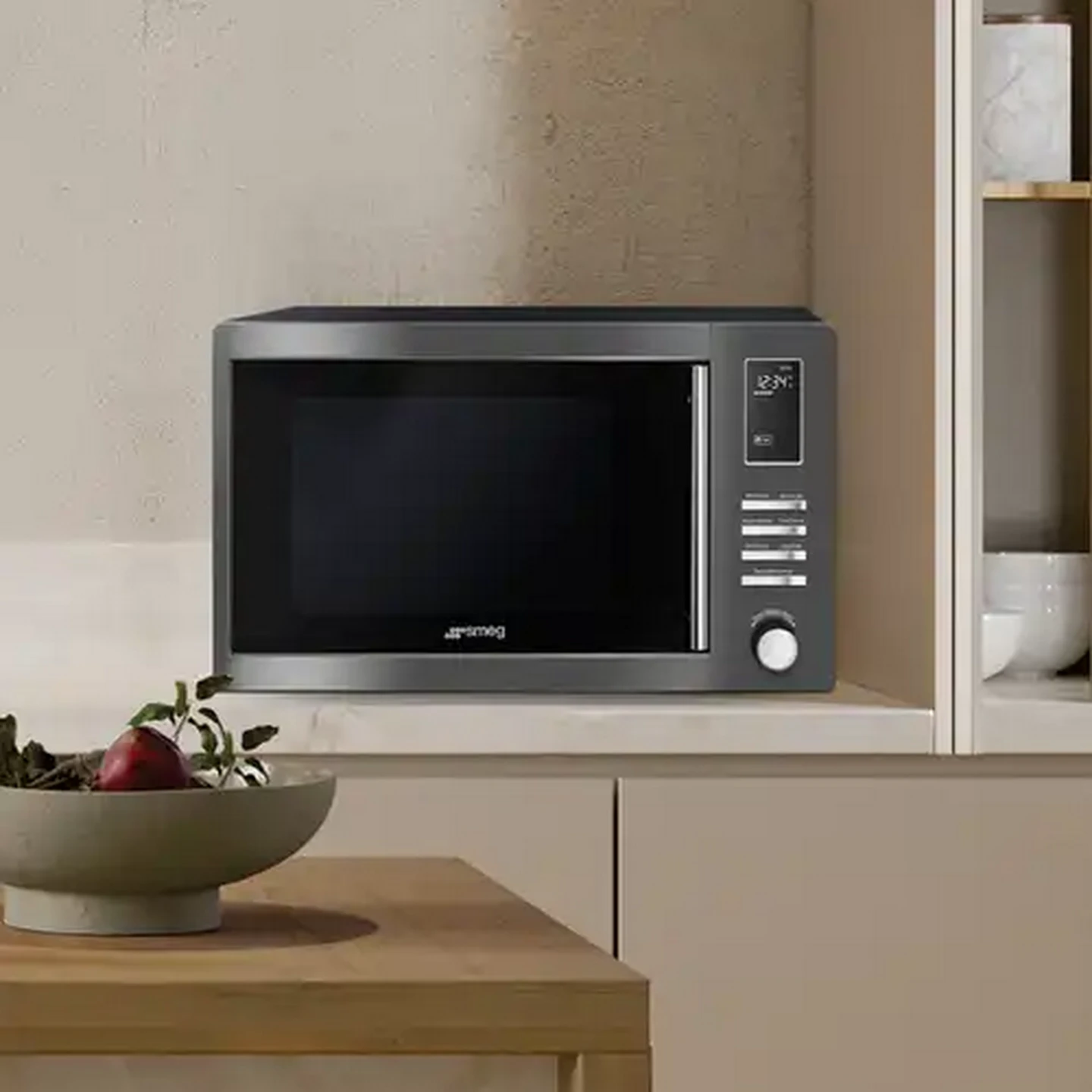 Image of Smeg Black Microwave Oven with Grill 25L