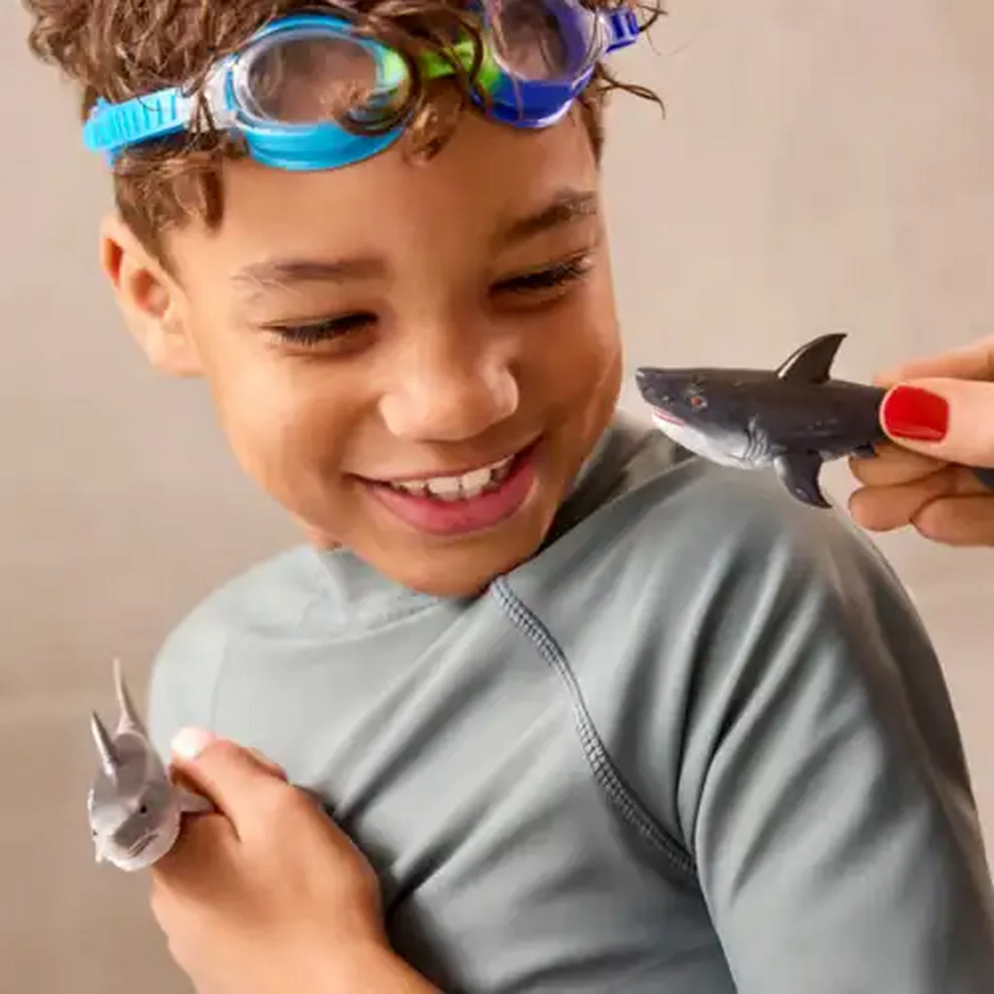 Image of Robo Alive Water Activated Shark (Type May Vary)