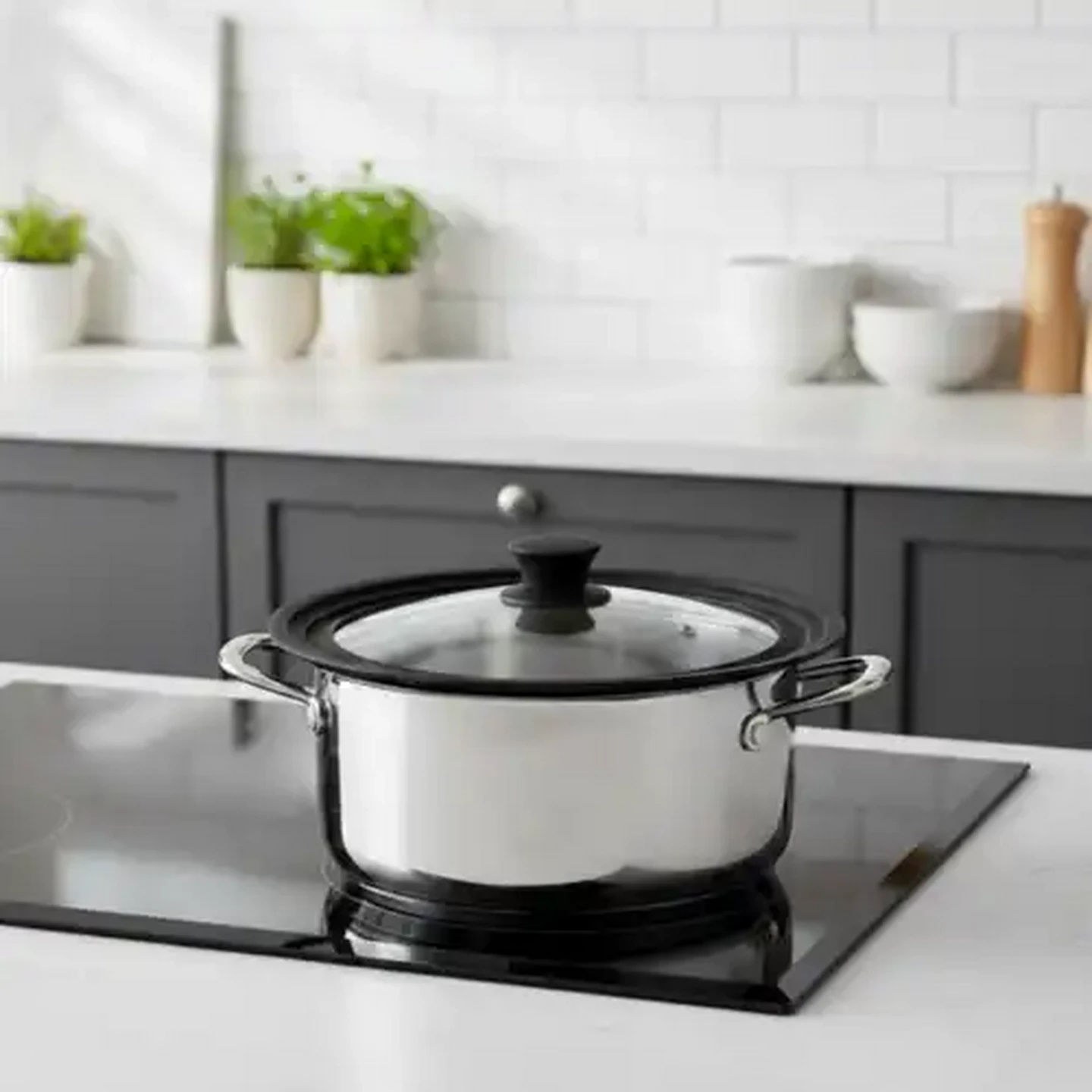 Image of Silicone & Glass Multi-Lid 20cm/22cm/24cm