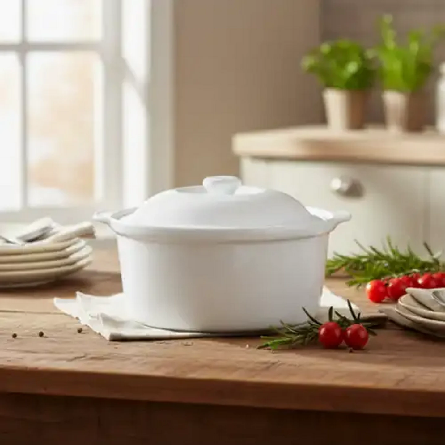 Image of White Round Ceramic Casserole Dish 24cm