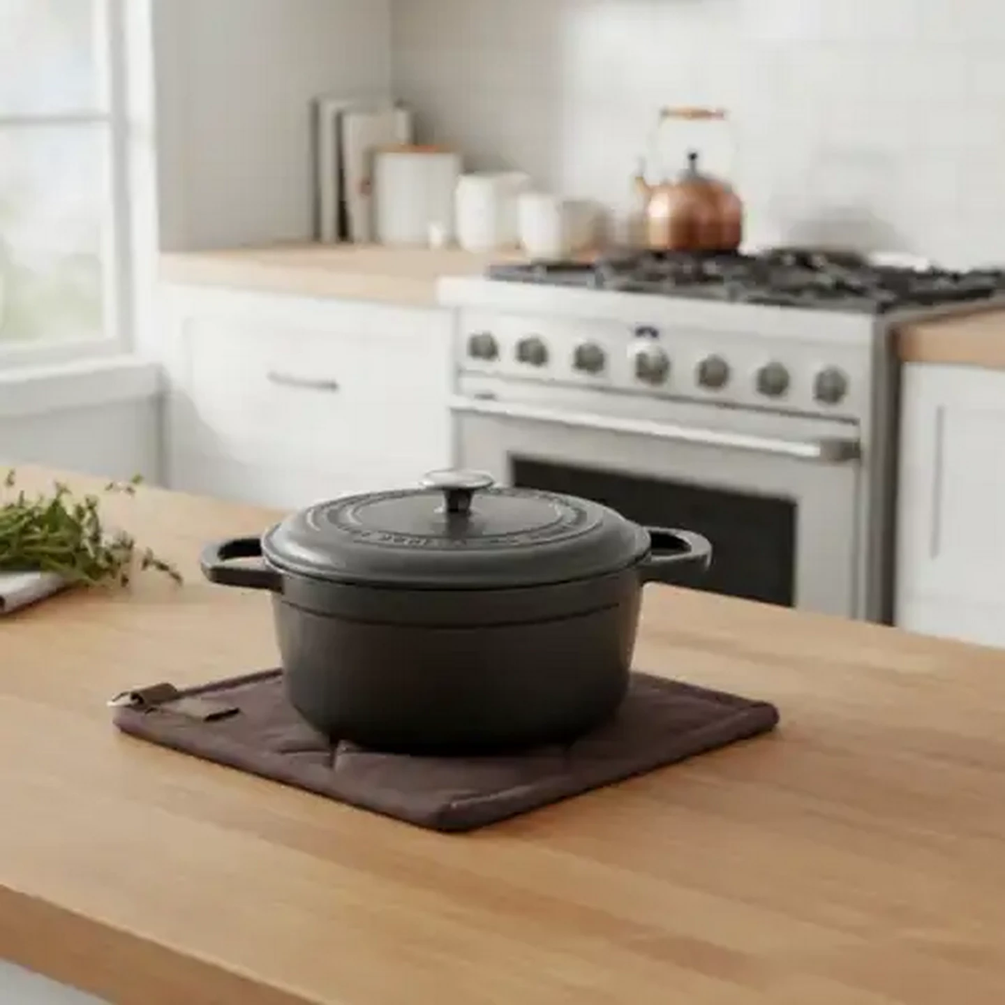 Image of Forage And Feast Kitchen Pot Holder 20 x 20cm