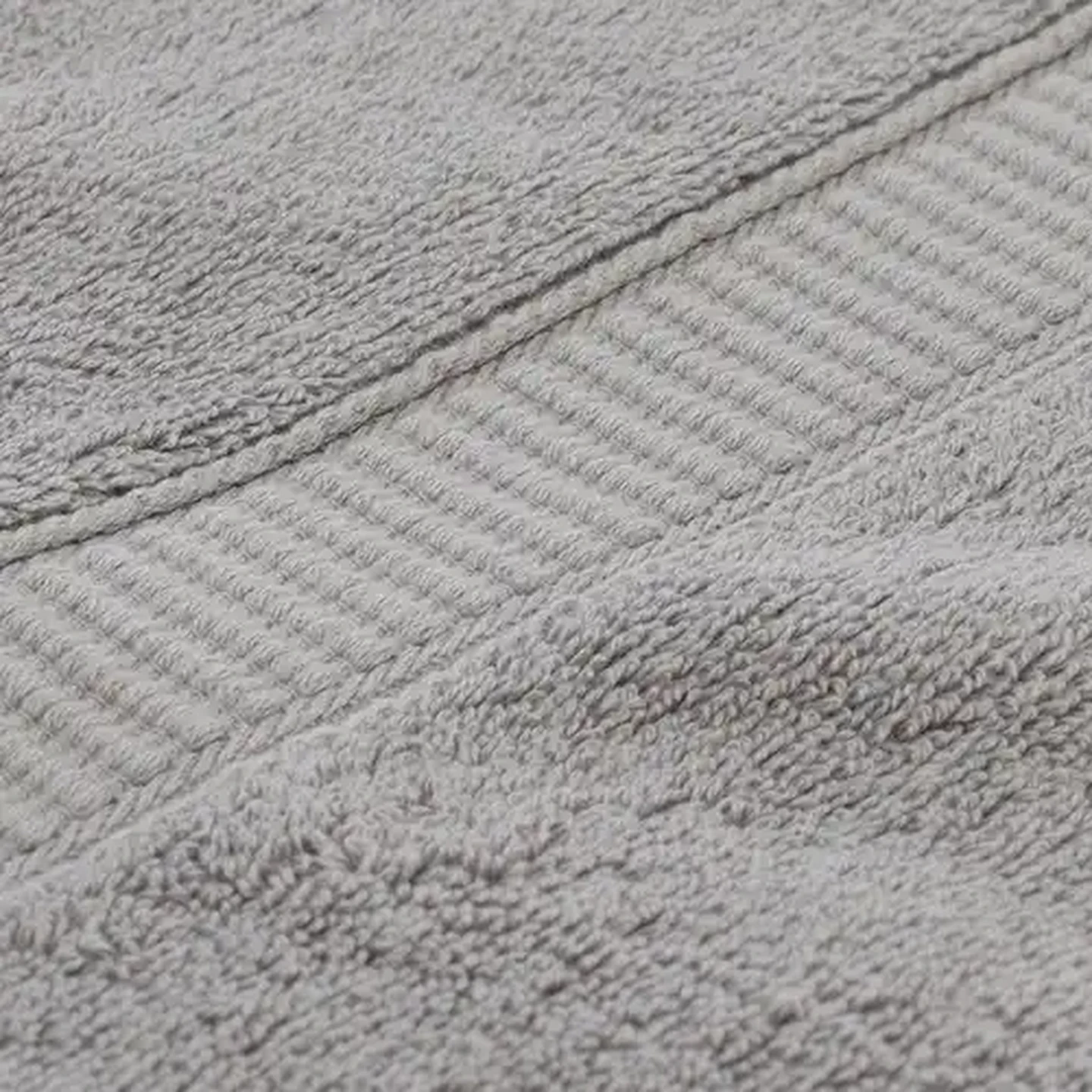 Image of Essentials Chicago Grey Bath Towel 70 x 130cm