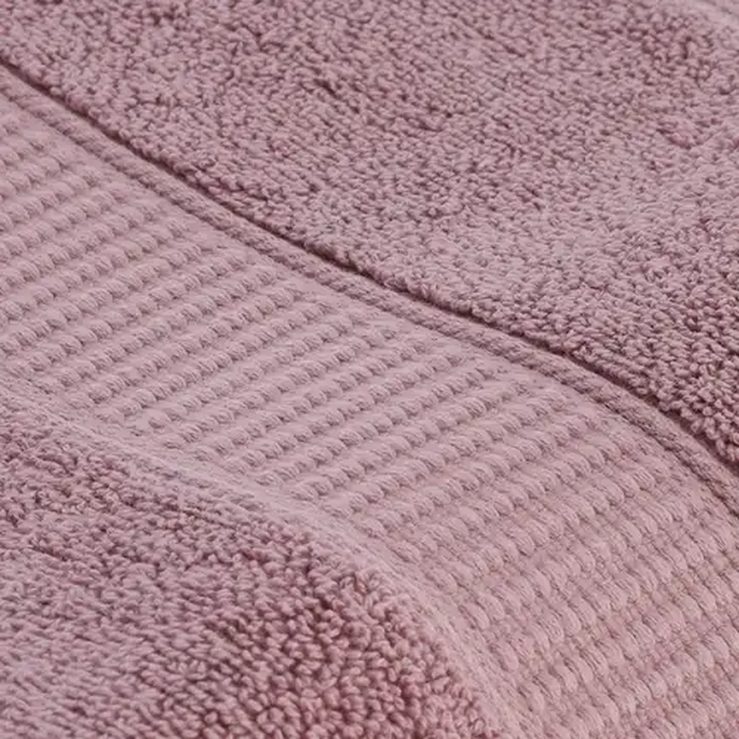 Image of Essentials Chicago Mauve Bath Sheet 90 x 150cm