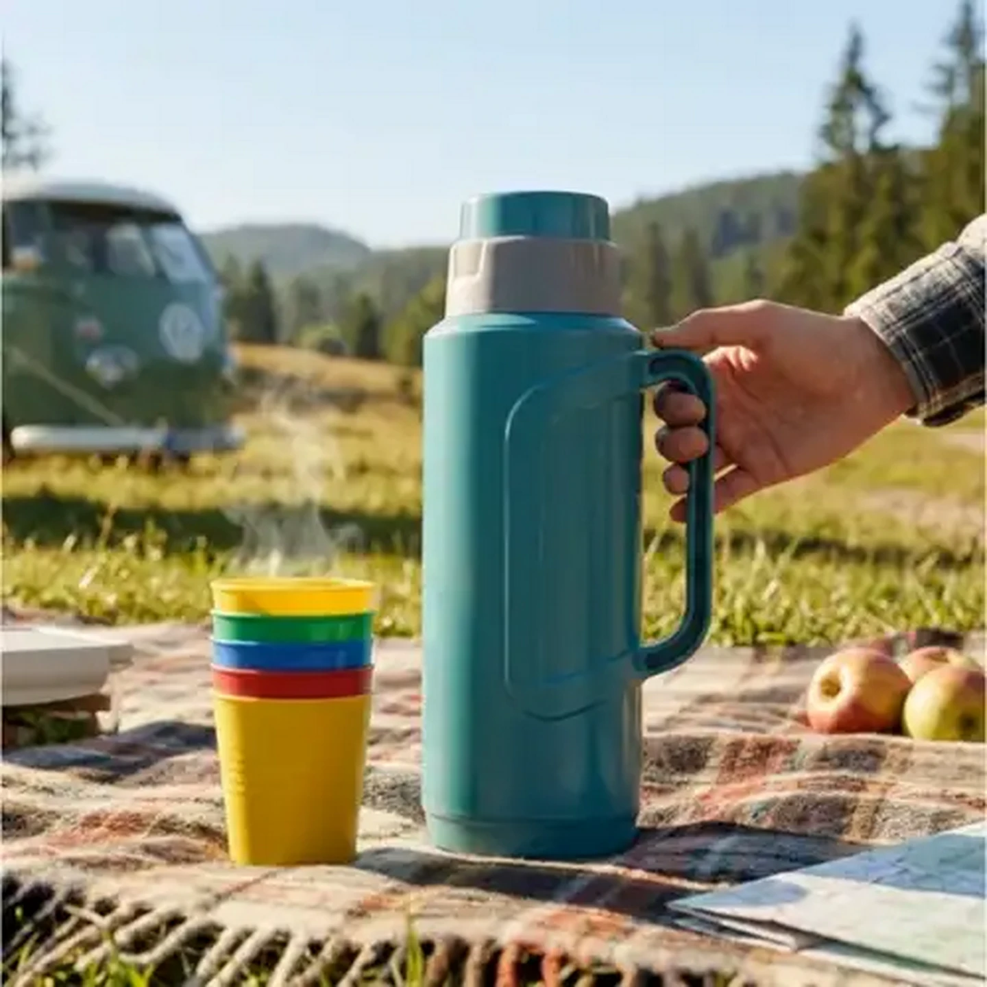 Image of TravelVac Vacuum Flask 2L (Colour May Vary)