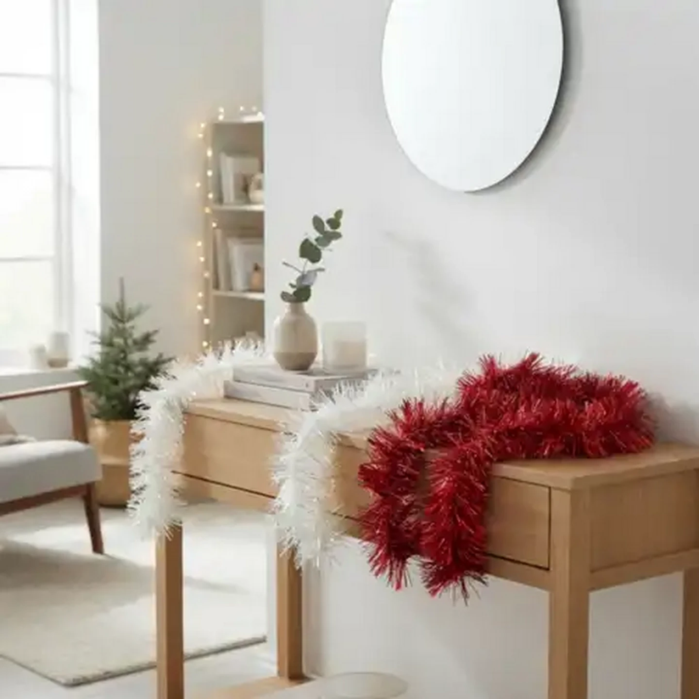 Image of Santa's Choice Christmas Tinsel 4-Ply 10 x 2m (Colour May Vary)