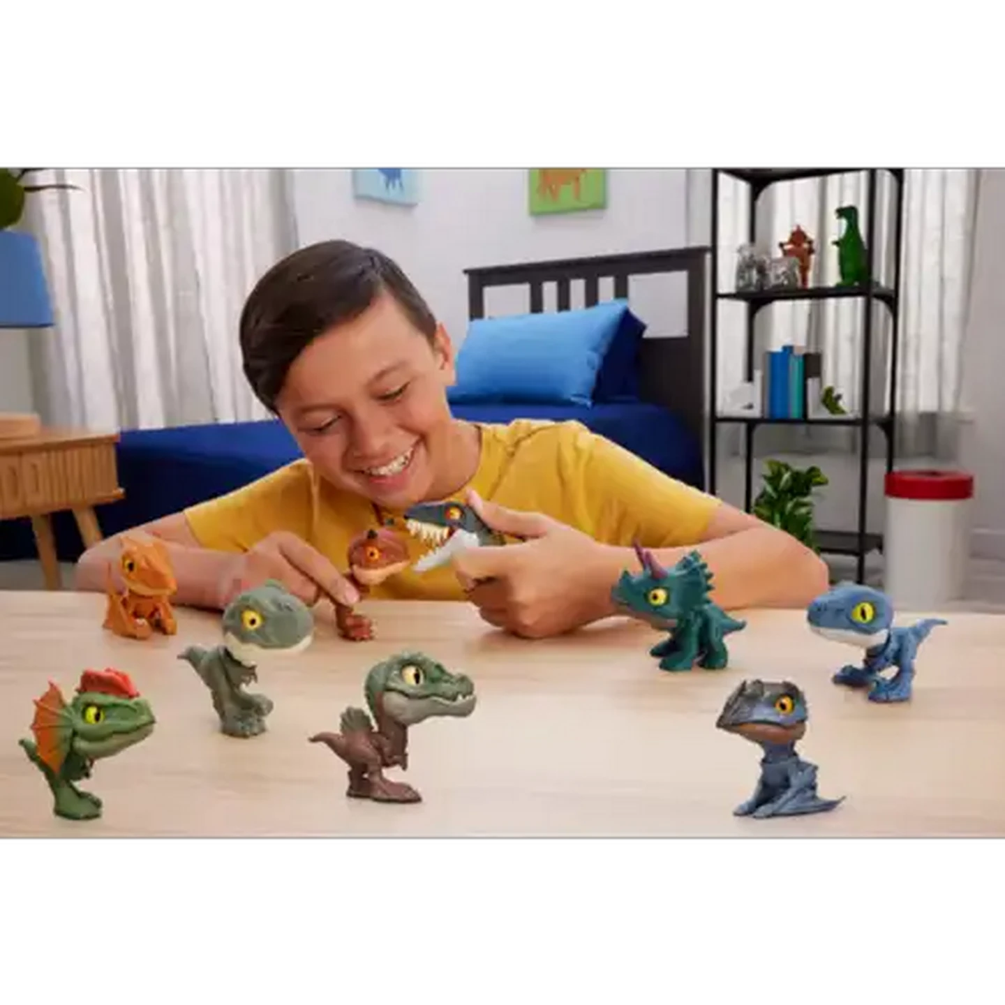 Image of Jurassic World Mighty Little Biters Dinosaur Collectible, 3.5-inch Toy with Bite Action, Cute to Angry Eye & Tooth Change, Species Vary