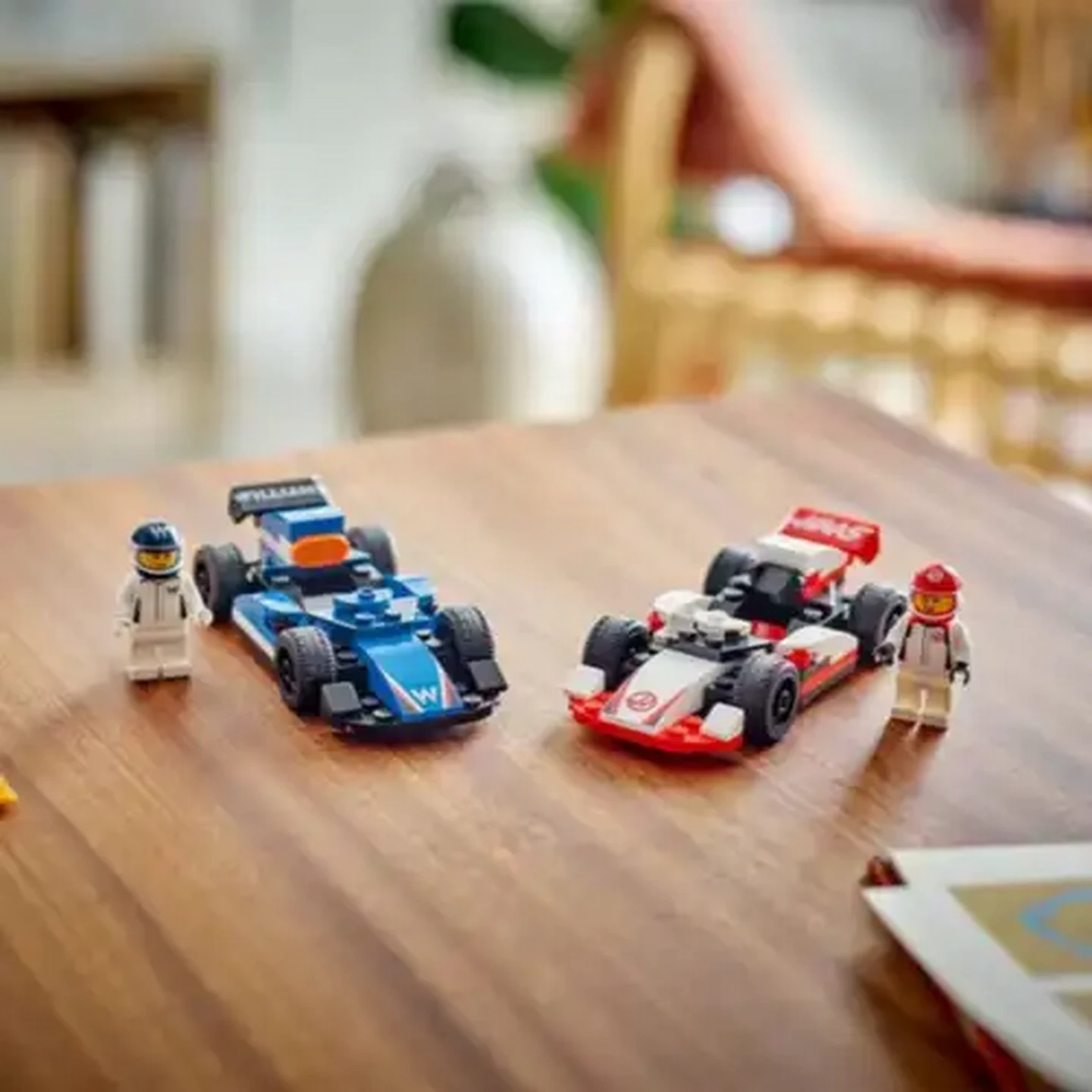 Checkers Sixty60 | LEGO® City F1® Williams Racing & Haas F1® Race
