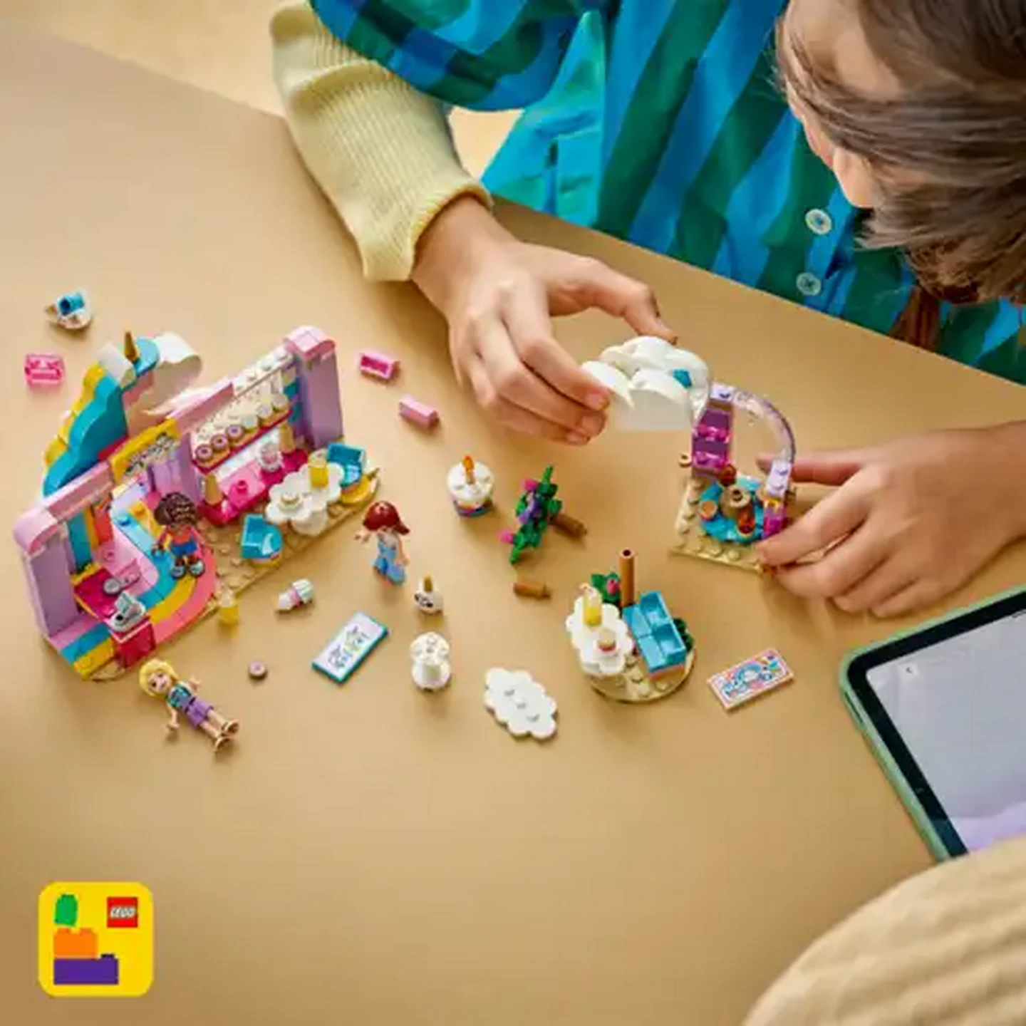 Checkers Sixty60 | LEGO® Friends Unicorn Dream Café (42684)