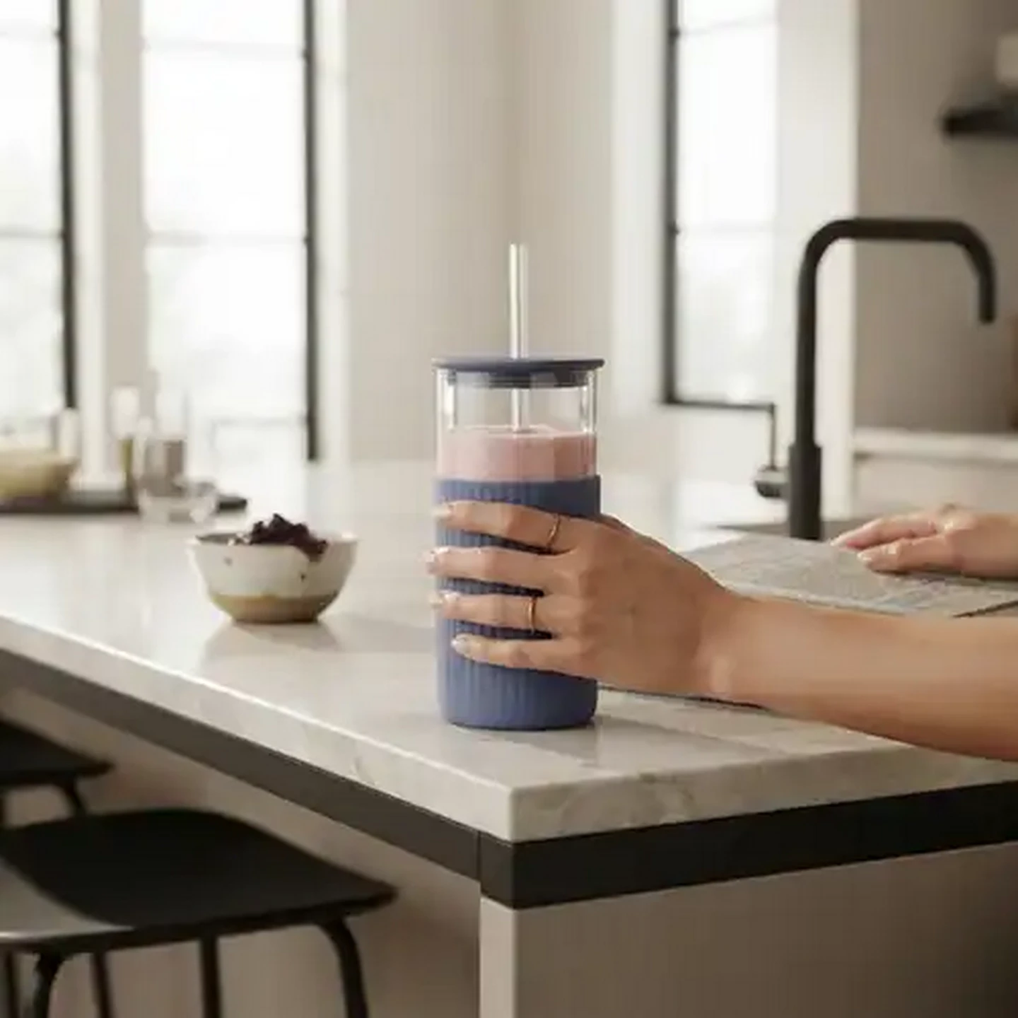 Image of Silicone Sleeve Glass Jar with Straw 600ml (Colour May Vary)