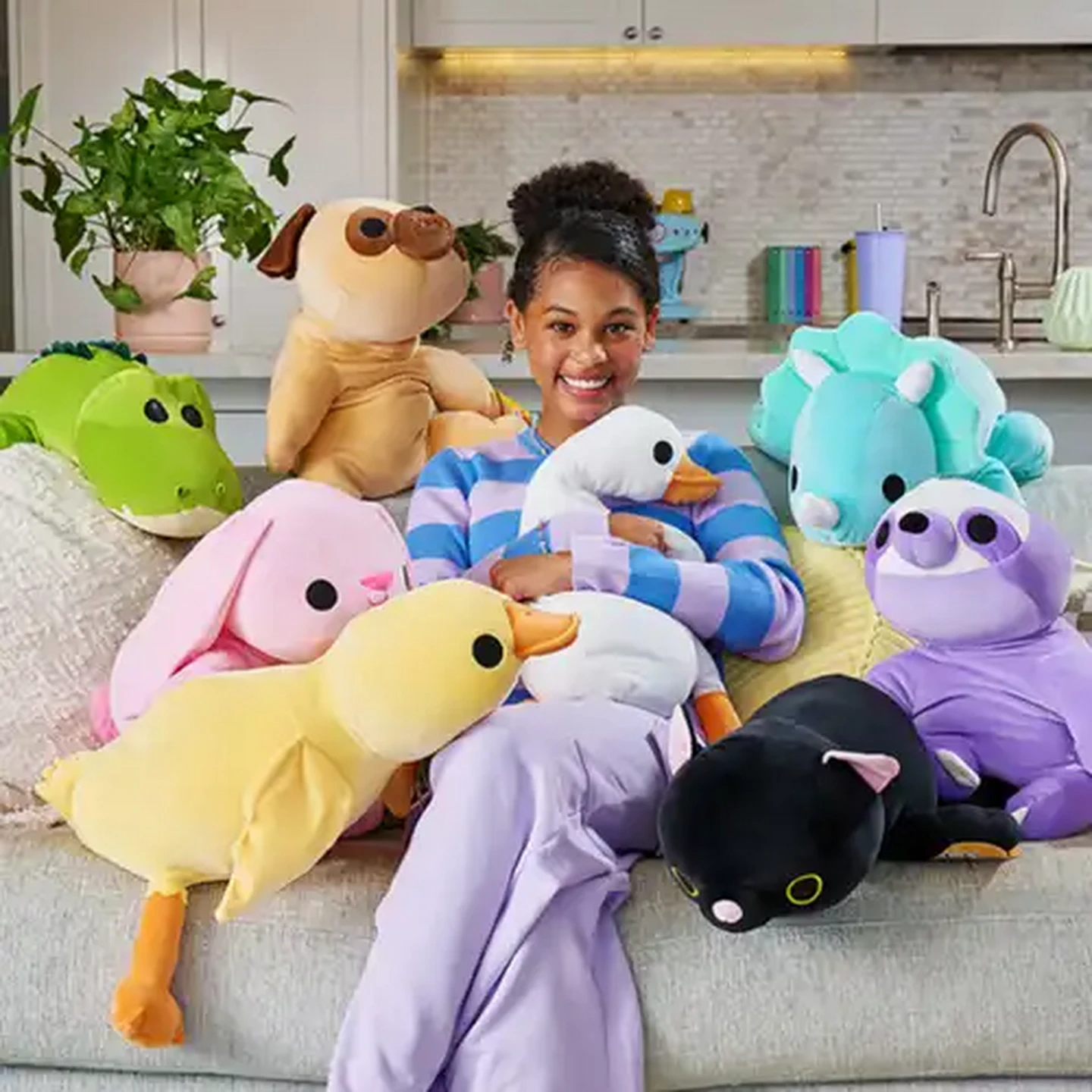 Image of ZURU Hug-A-Lumps (Type May Vary)