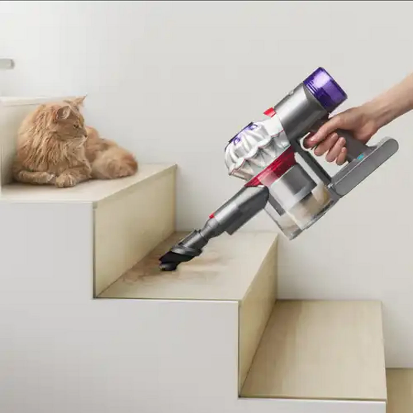 Image of Dyson V8 Advanced Cordless Vacuum Cleaner