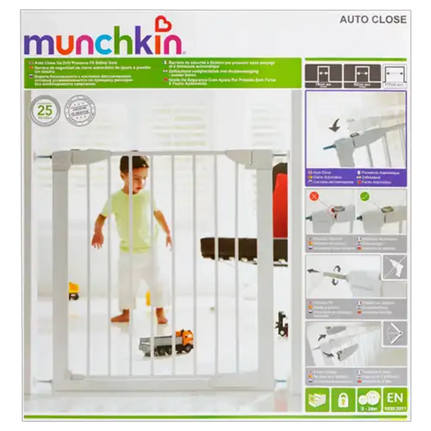 Image of Munchkin White Auto Close Safety Gate