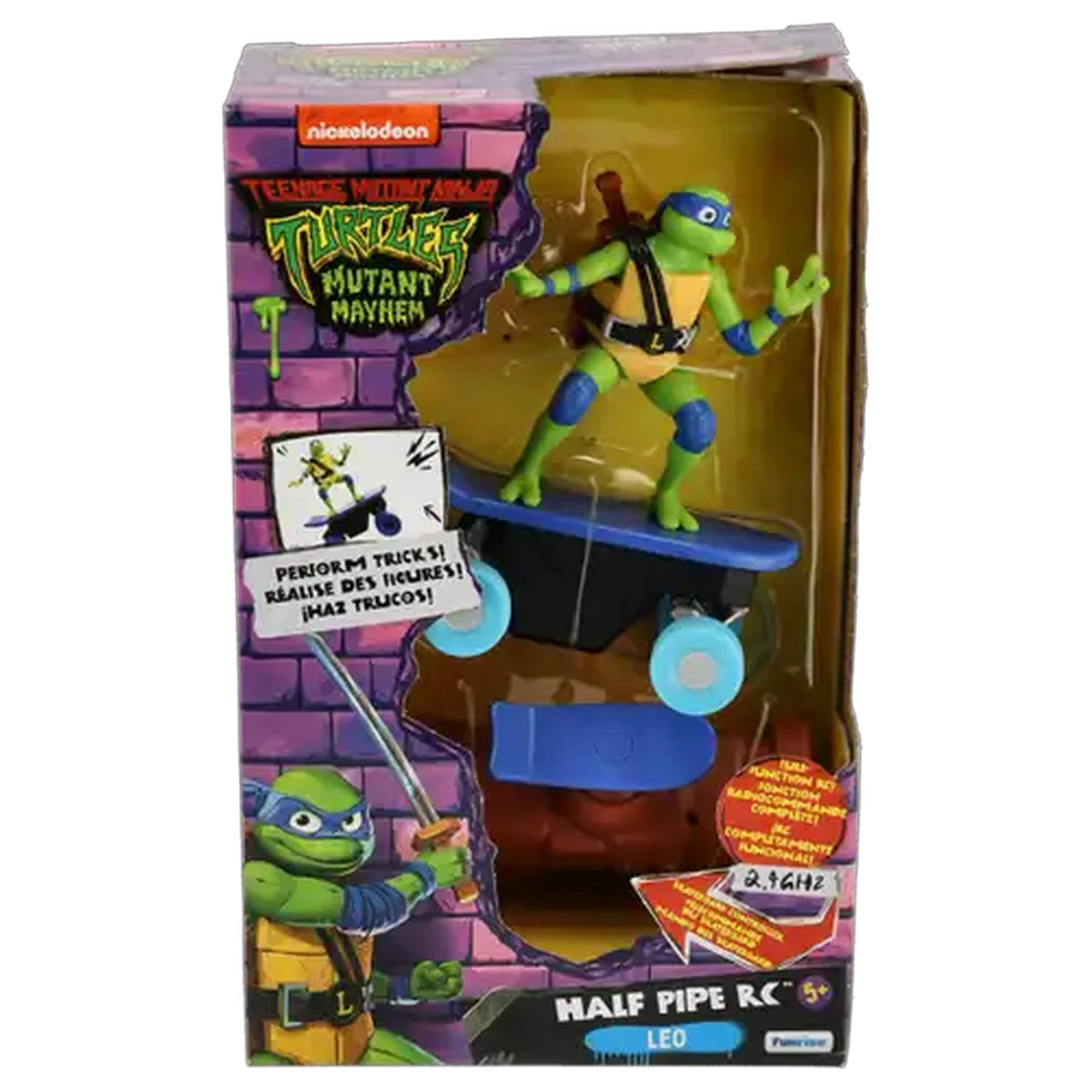Image of Nickelodeon Teenage Mutant Ninja Turtles Half Pipe RC Leonardo