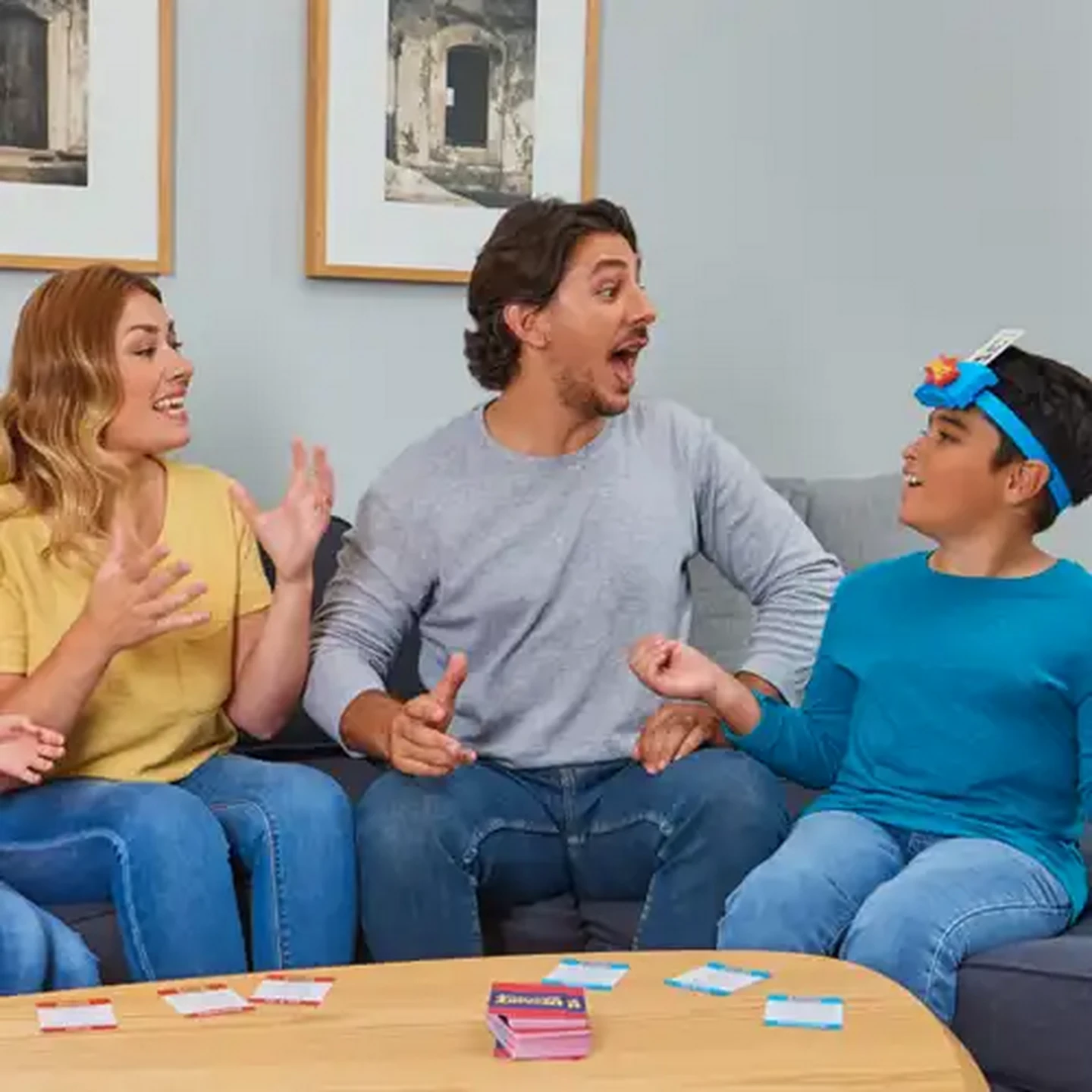Image of Hedbanz Blast Off Board Game 