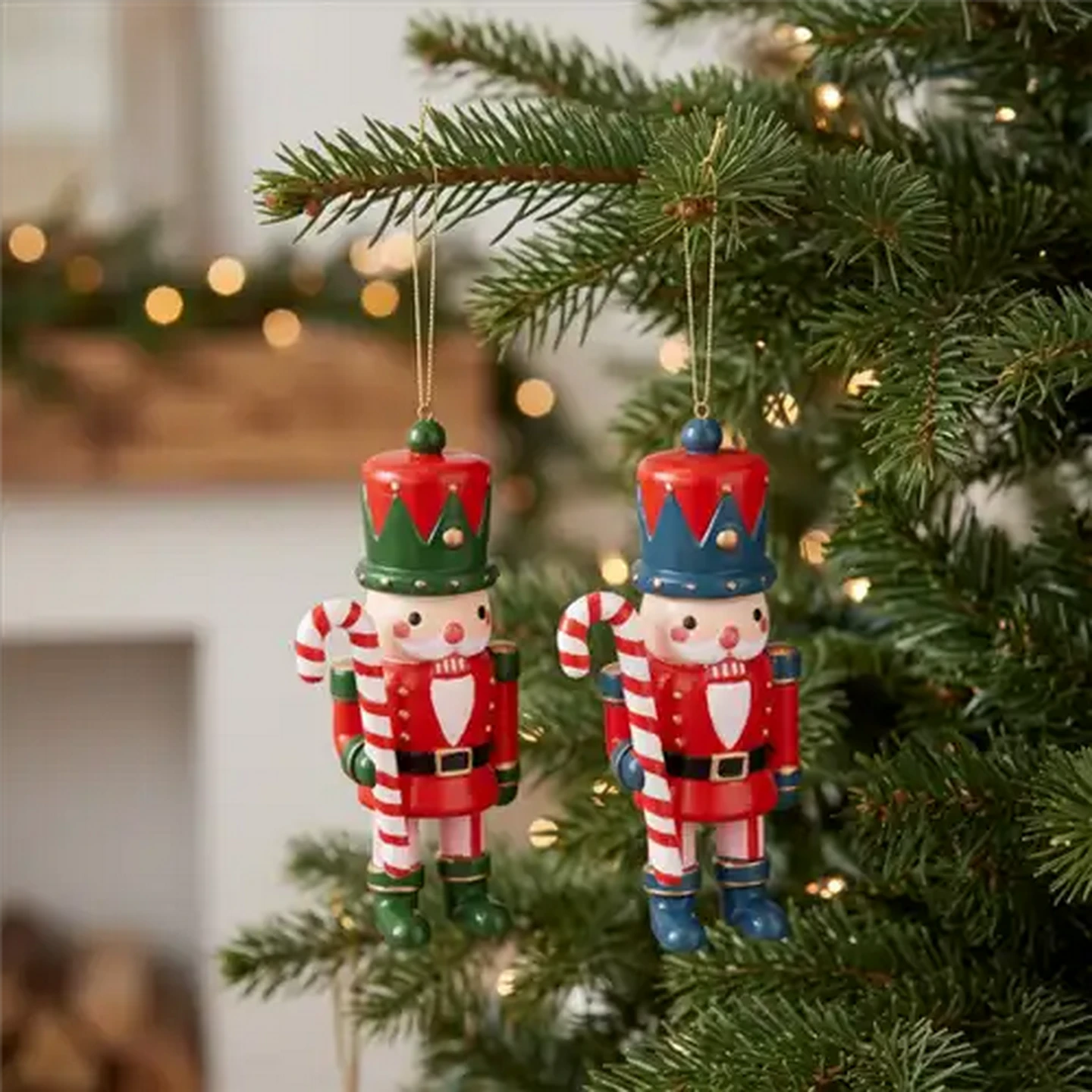 Image of Santa's Choice Green & Red Wooden Christmas Nutcracker (Colour May Vary)