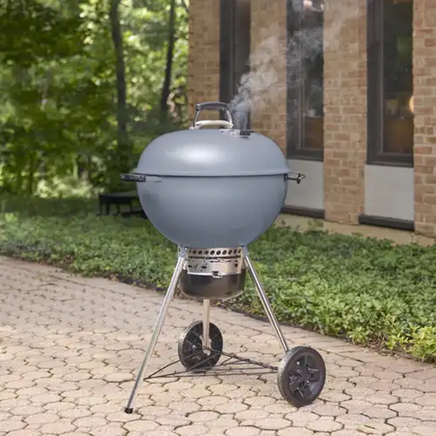 Image of Weber Master-Touch® Slate Blue Charcoal Braai 57cm
