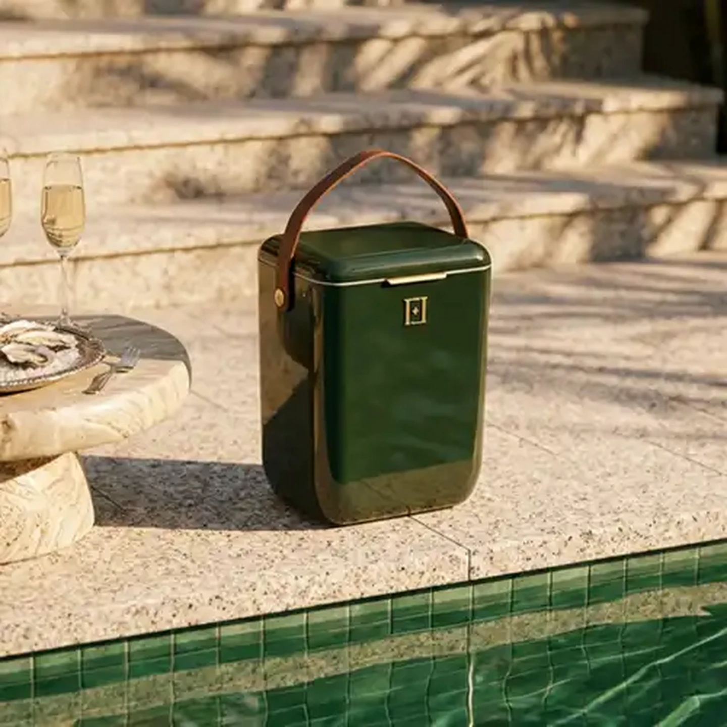 Image of Forage And Feast Green Drinks Box Cooler 10L