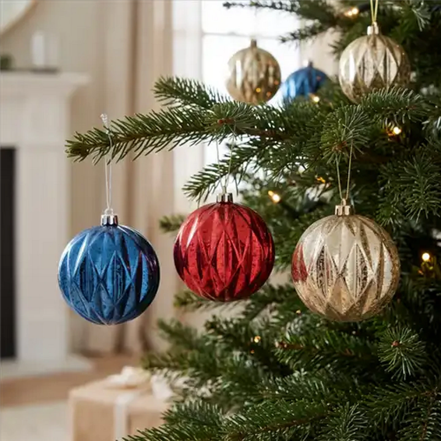 Image of Santa's Choice Christmas Baubles 100mm (Colour May Vary)