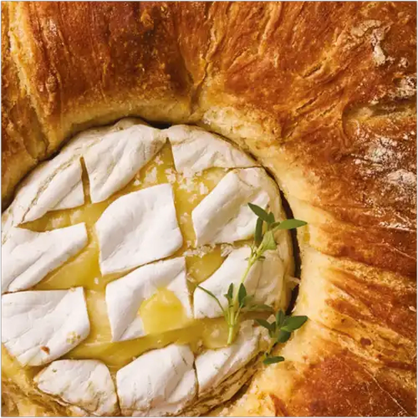 Image of Forage And Feast Limited Edition Artisan Ciabatta Cheesy Wreath 380g 