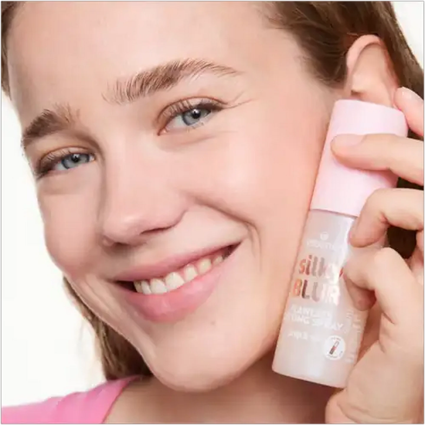 Image of essence Silky Blur Flawless Setting Spray 50ml 